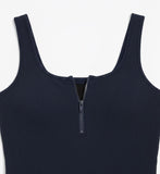 Macaquinho Azul Marinho com Afina Cintura e Seca Barriga decote em Ziper