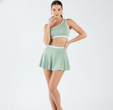 Conjunto Top lateral e Short Saia Verde Tiffany com faixa branca de Poliamida