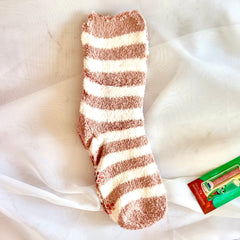 Combo 03 Meias Lã Candy Socks 💕 - Meias Felpudas em Embalagem Especial
