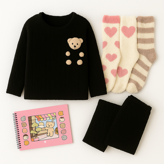 Combo Bobbie Goods: Pijama + Ursinho Bobbie Goods+ 03 Meias Quentinhas + Caderno Bobbie Goods